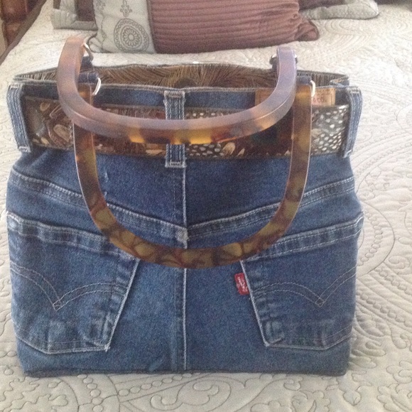 Purse - Picture 2 of 2